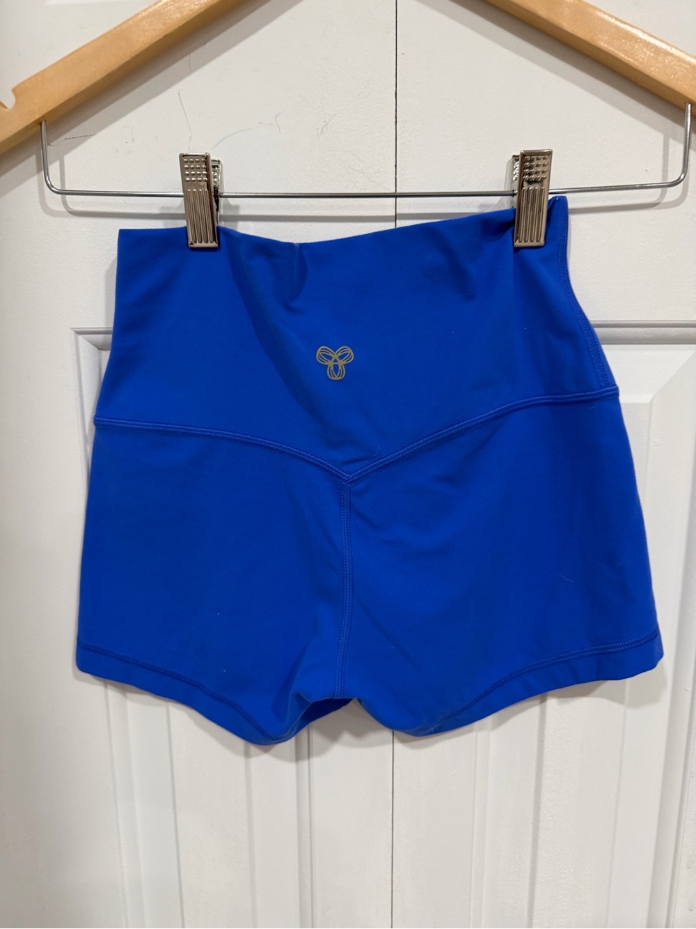 Aritzia Golden Butter Infinite High-Rise Active Shorts - Women - Picture 6 of 7